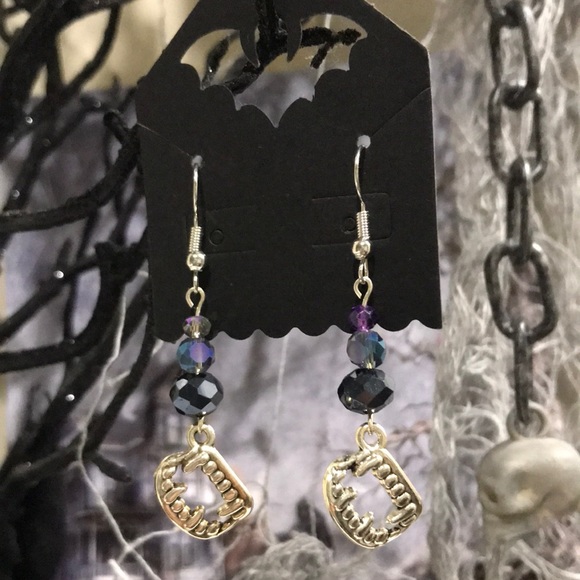 BiteMe… Earrings - Picture 1 of 3